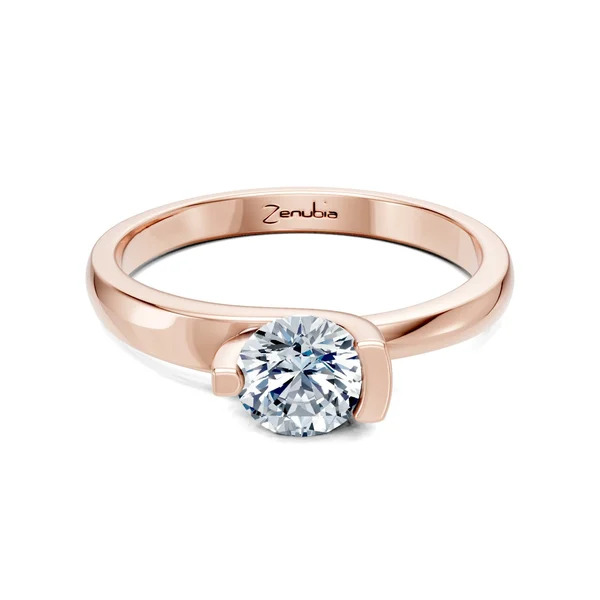 Zenubia_Schmuck_Winterthur_Verlobungsring_LUCIA_front_Rosegold
