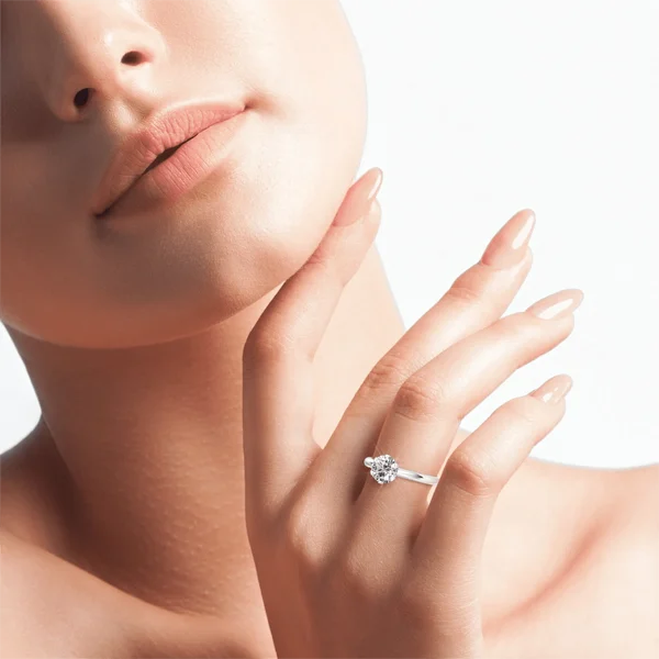 zenubia_schmuck_winterthur_zuerich_verlobungsringe_mica ld_wg_hand-1