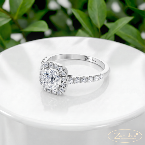 Alisa_PodestSpecialWEISS_ALISA_ZenubiaSpecial_Verlobungsring_Zenubia_Weissgold_Podest