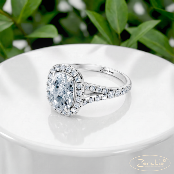 Ellis_PodestNormalWEISS_ELLIS_Verlobungsring_Zenubia_Weissgold_Podest