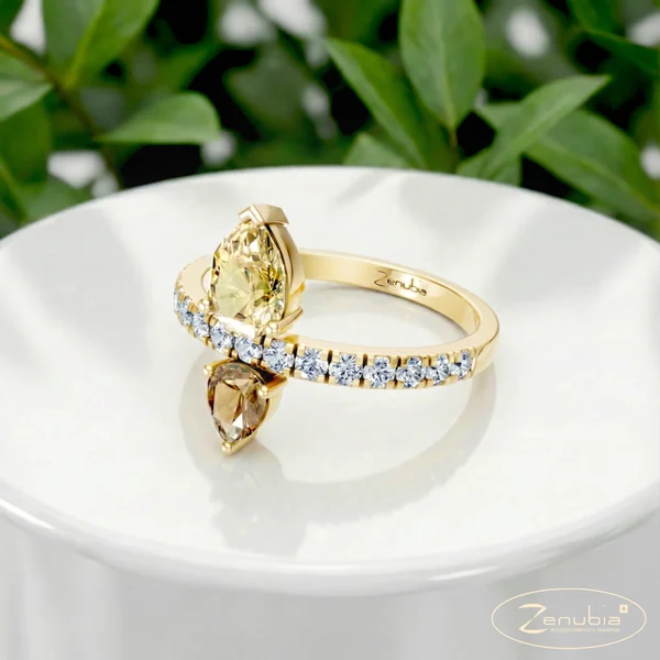 Emilia_PodestNormalGELB_EMILIA_Verlobungsring_Zenubia_Gelbgold_Podest