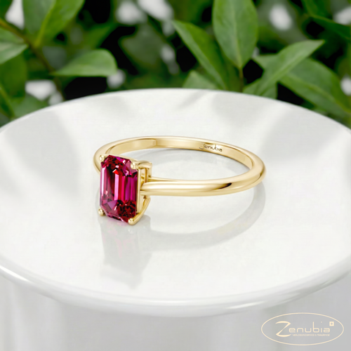 Flavia_PodestNormalGELB_FLAVIA_Verlobungsring_Zenubia_Gelbgold_Podest