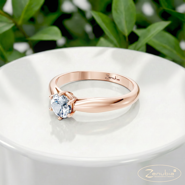 Lonia_PodestNormalROSE_LONIA_Verlobungsring_Zenubia_Rosegold_Podest