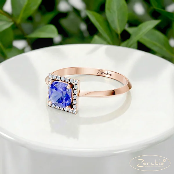 Marissa_PodestNormalROSE_MARISSA_Verlobungsring_Zenubia_Rosegold_Podest