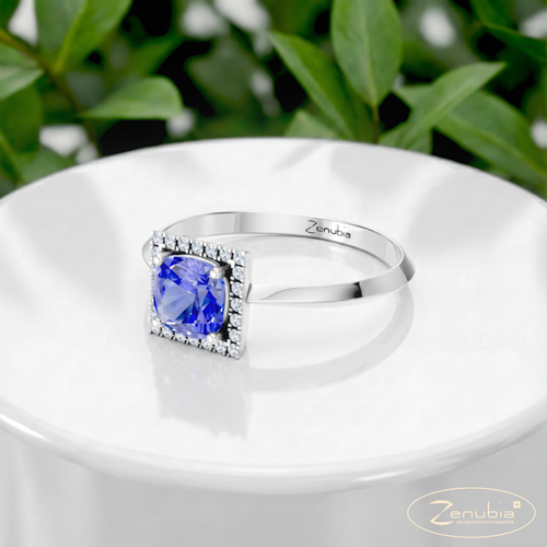 Marissa_PodestNormalWEISS_MARISSA_Verlobungsring_Zenubia_Weissgold_Podest