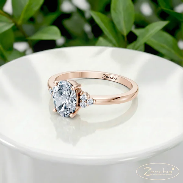 Priscilla_PodestNormalROSE_PRISCILLA_Verlobungsring_Zenubia_Rosegold_Podest