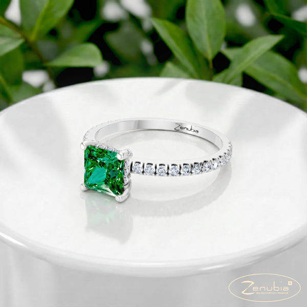 Romy_PodestNormalPLATIN_ROMY_Verlobungsring_Zenubia_Platin_Podest