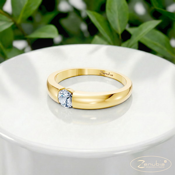 Zara_PodestNormalGELB_ZARA_Verlobungsring_Zenubia_Gelbgold_Podest