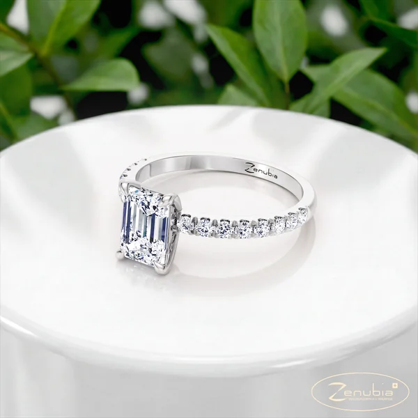 Alona_podium_Zenubia_Schmuck_Winterthur_Verlobungsring_Alona_podium_0016-1